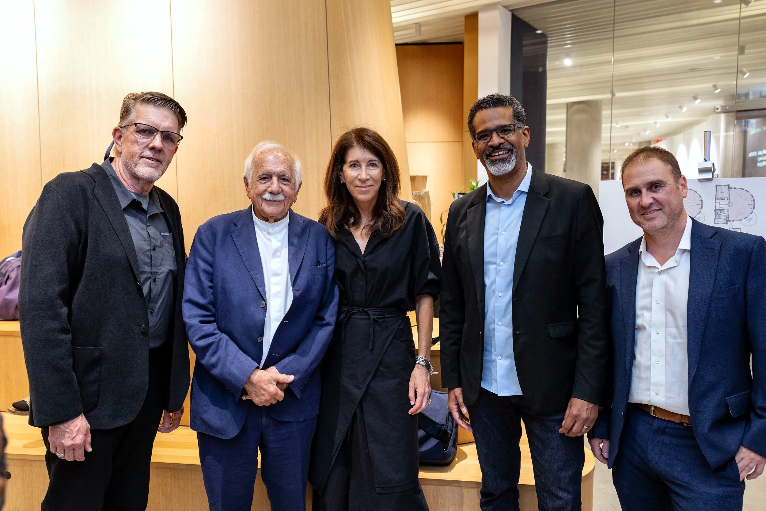  From left to right: Lloyd DesBrisay, AYON Studio; Moshe Safdie, Safdie Architects; Linda E. Johnson, Brooklyn Public Library; Angel Ayón, AYON Studio; Joseph Boyle, Shawmut Design and Construction. Photo by Gregg Richards / Courtesy of the Brooklyn 