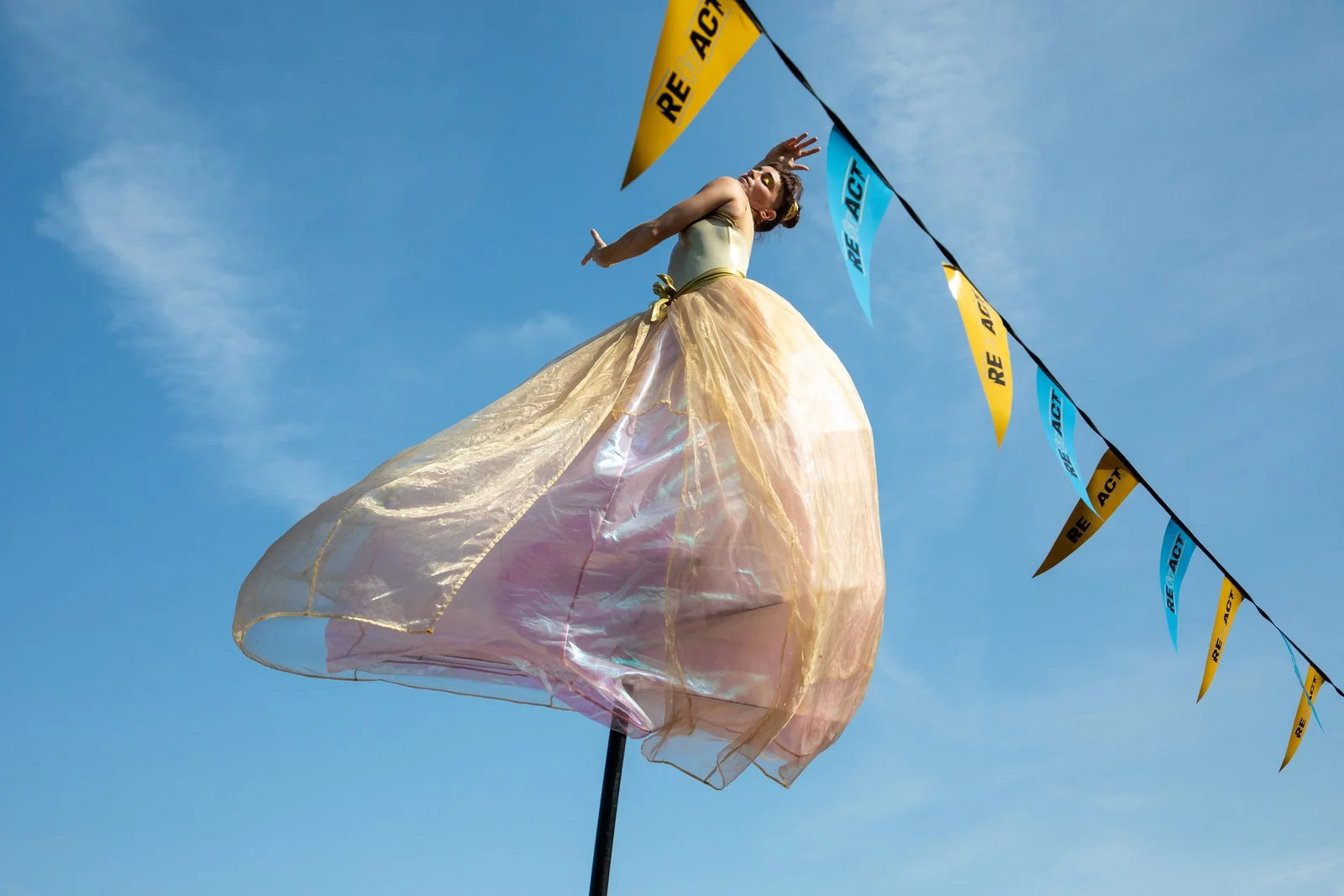 Sway Pole_LevantesDanceTheatre5.jpg