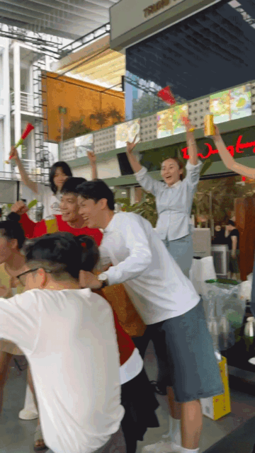 d479b3251379599.6a35244e3ef2b.gif