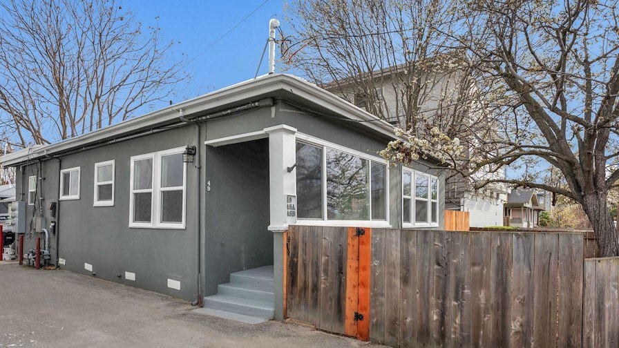 49 Oak Avenue
