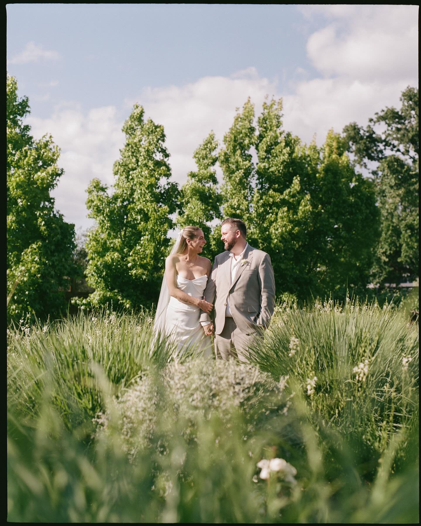 The most heartfelt elopement. Thank you @clr_schltz_frrngtn @farringtonb for including us in your beautiful day!
.
.
.
Planning : @lallyevents @stephanie_lallyevents 
Floral: @enchantment_floral 
Dress: @sarahseven