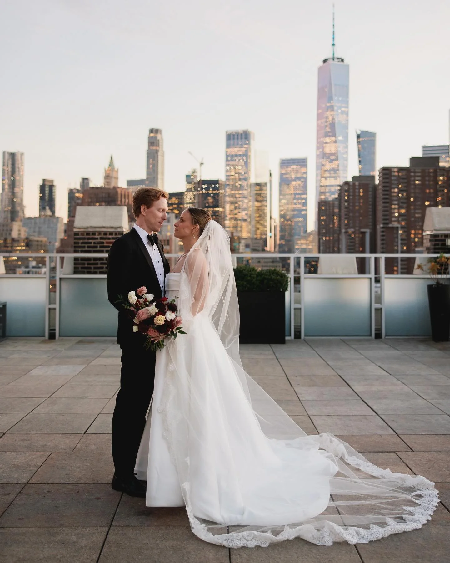 A year ago with Julia and Kyle in NYC 🍎🌃

Help from @jackplatner 📷

.
.
.
#newyorkcity #nycweddingphotographer #destinationweddingphotography