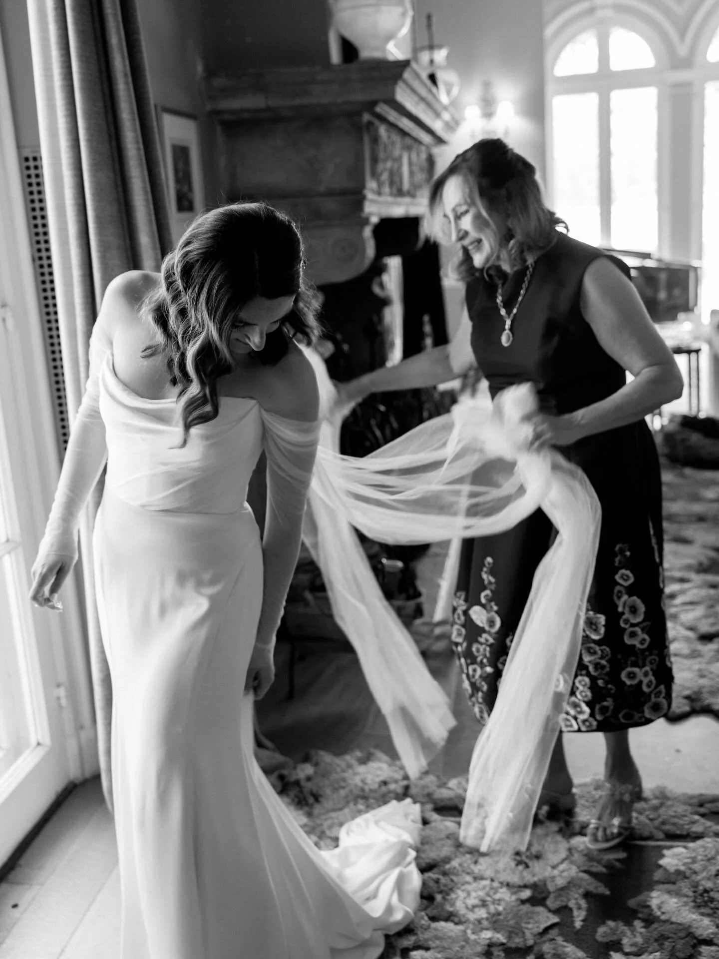 Julia &amp; Tyler @stonepineestate 

Planning/ design : @stephanie_lallyevents @lallyevents
Flowers: @duet.botanical 
Hair and makeup: @blushbridalcouture