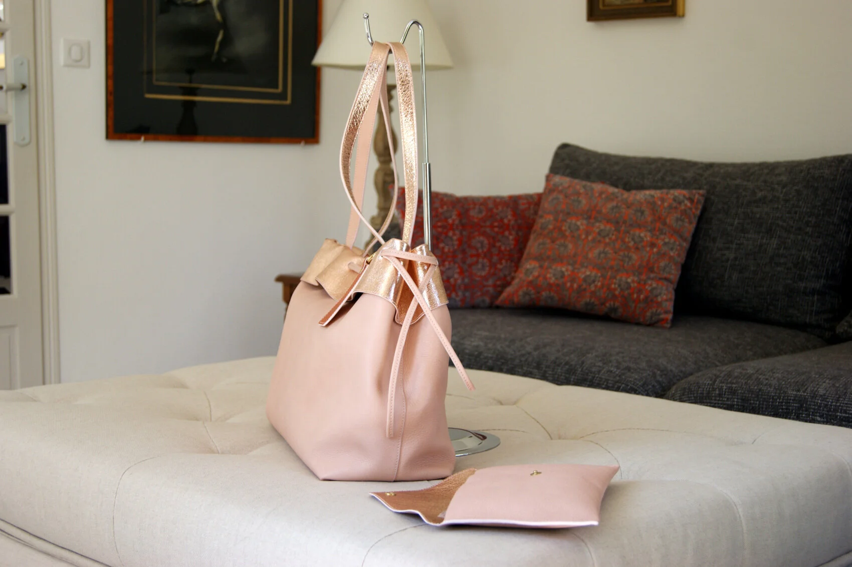 grand sac cuir rose revers métallisé rose gold modèle signature vue profil