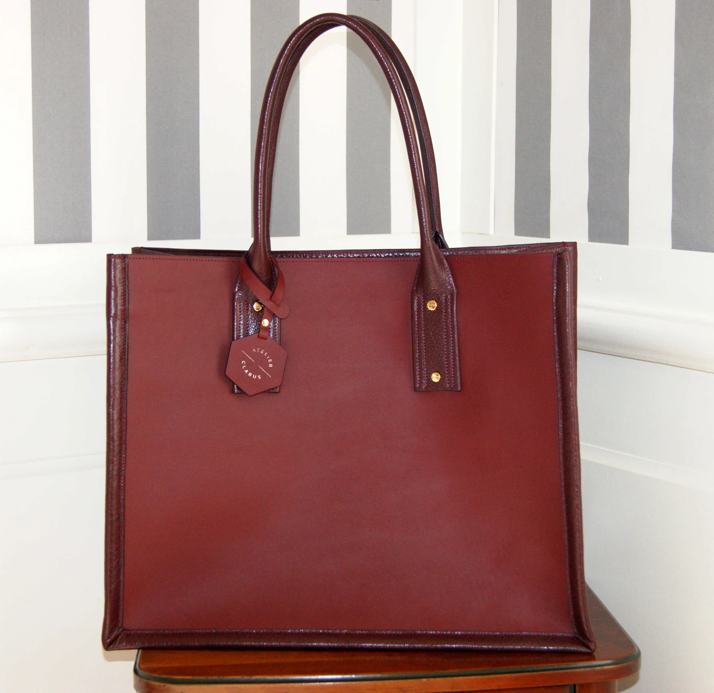 grand cabas cuir bordeaux vue de face