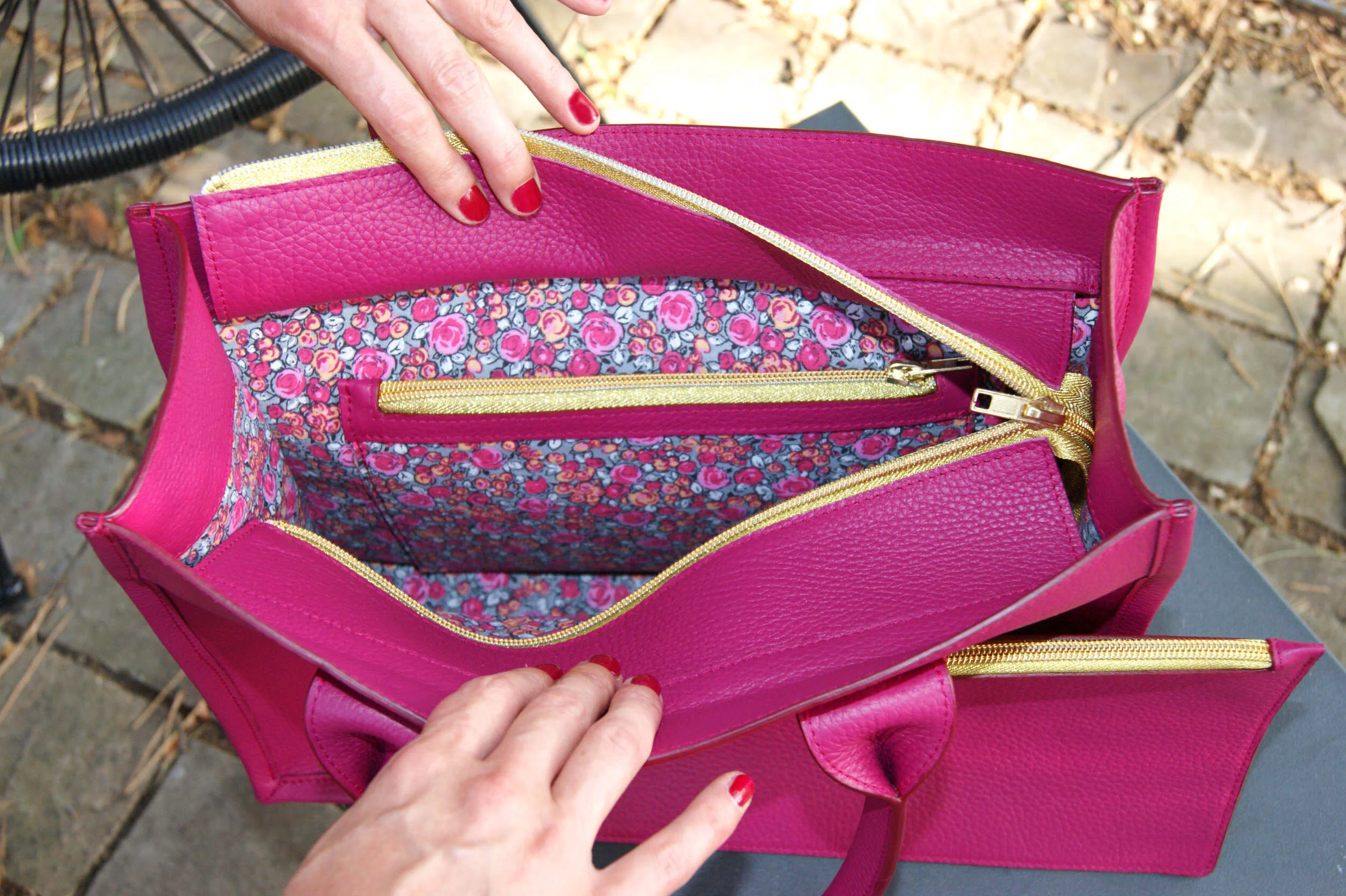 Création française sac sur mesure petit cabas cuir grainé français fuschia bougainvillier (copie)