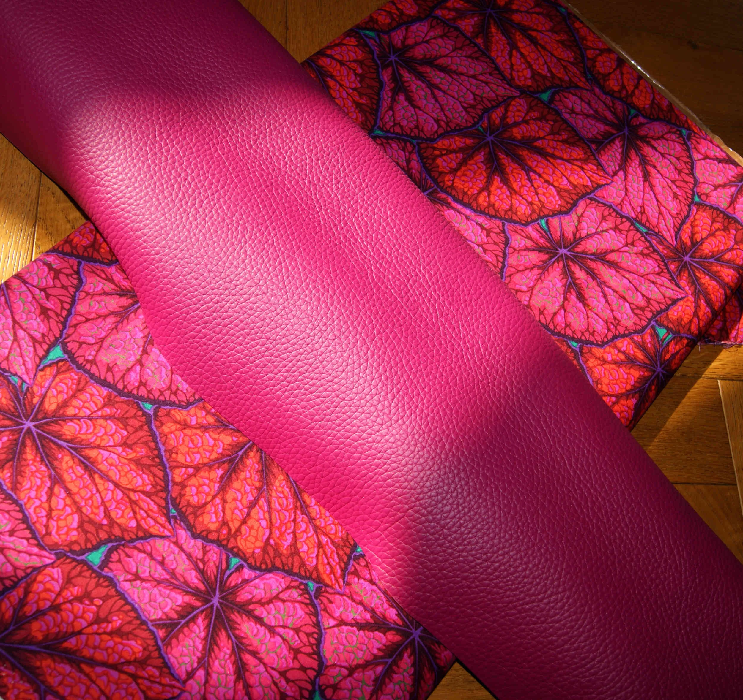 Création française sac sur mesure petit cabas cuir grainé français fuschia bougainvillier (copie)