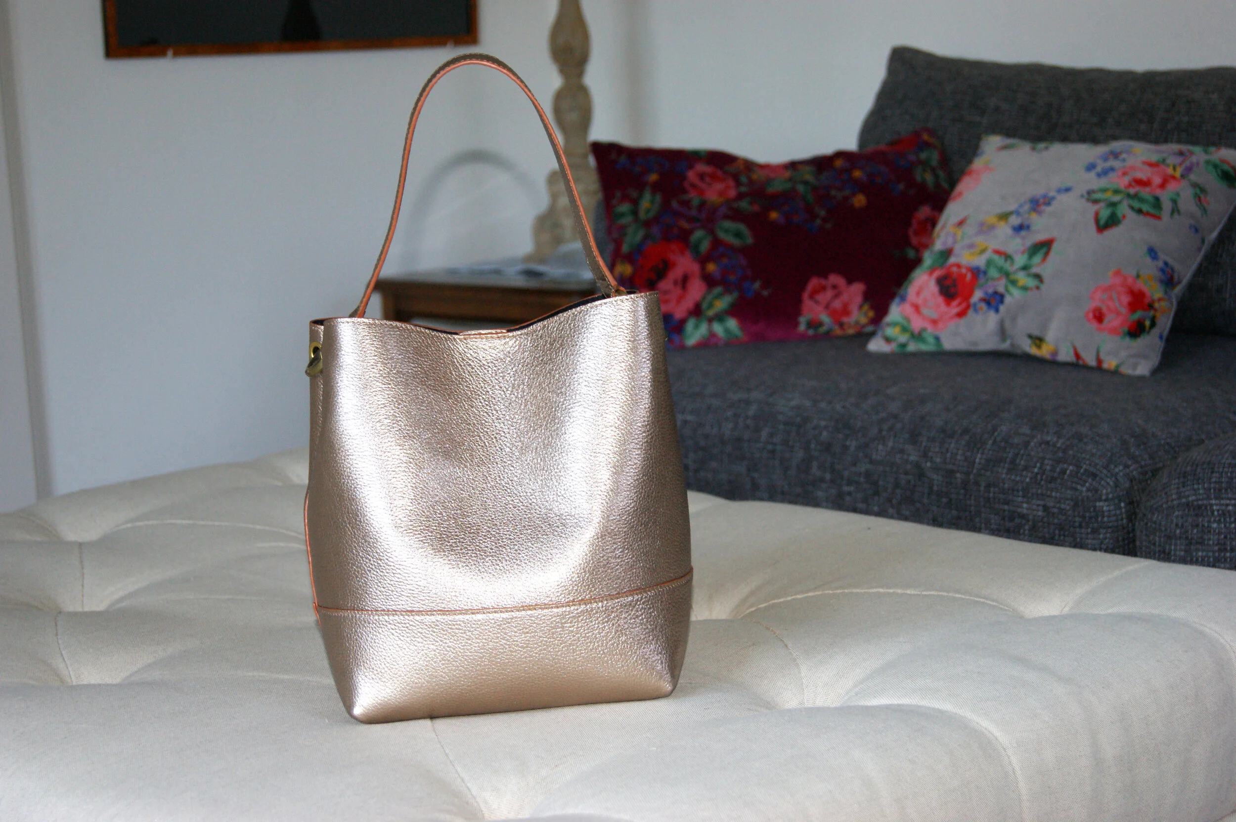 petit sac cuir couleur métallisée or clair champagne