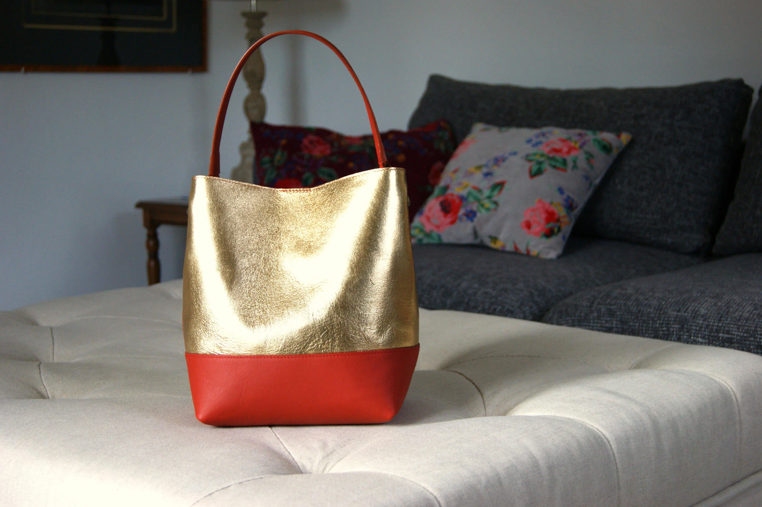 petit sac cuir couleur métallisée or et rouille orangé