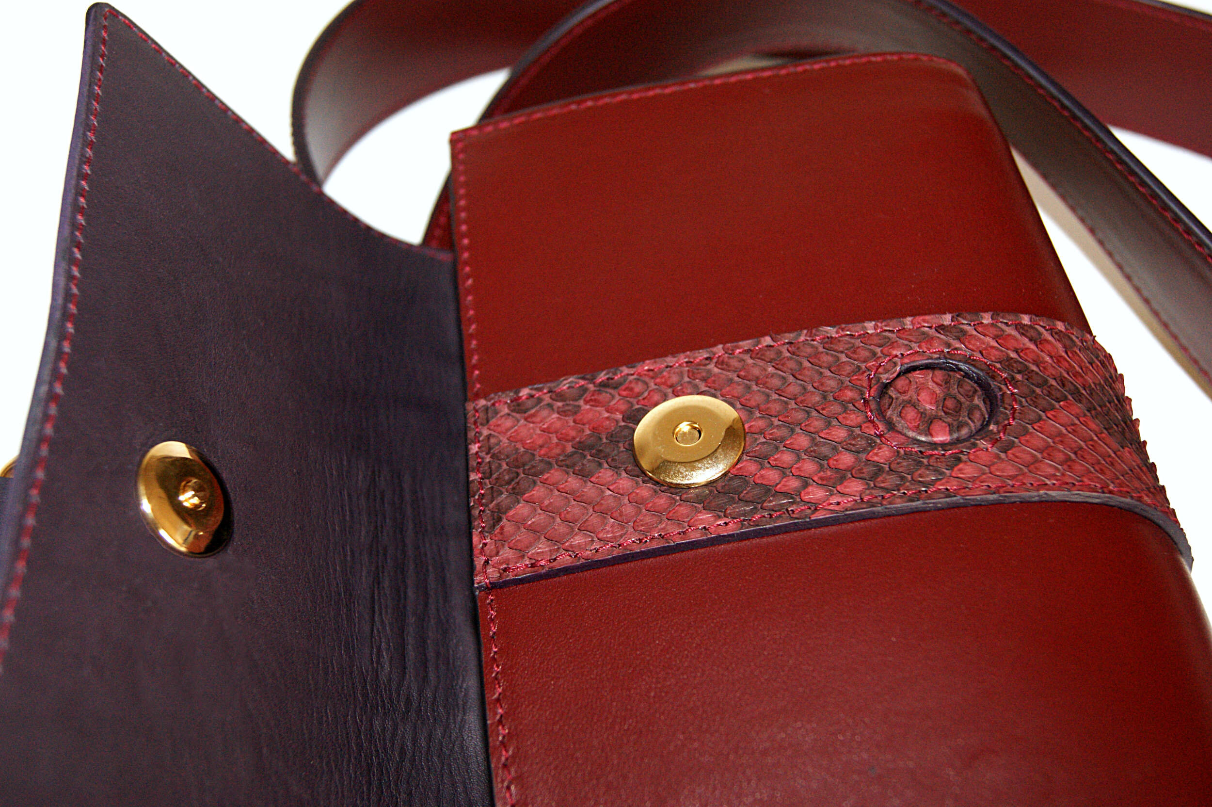 atelier-clarus-maroquinerie-sac-le-tout-mini-borddeaux-python-7.JPG