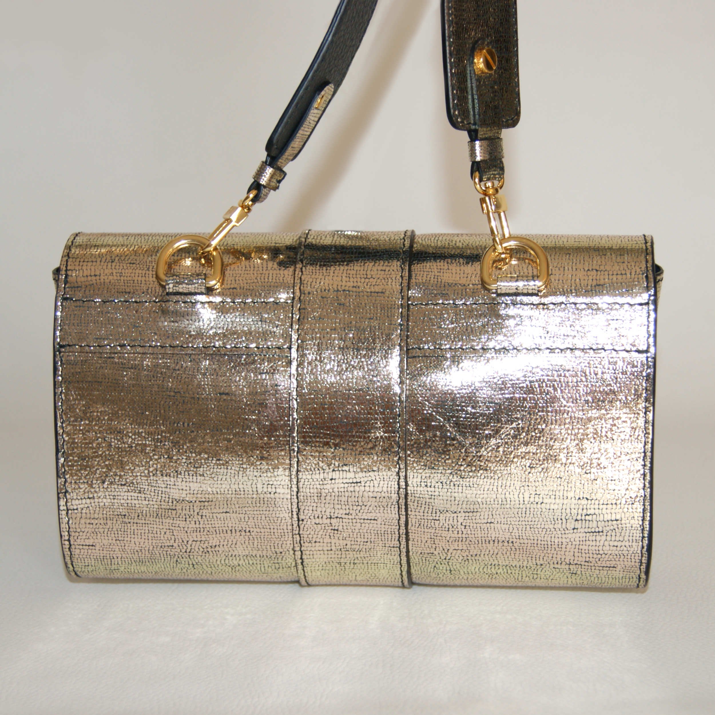 atelier-clarus-maroquinerie-sac-le-tout-mini-lame-dore-7.JPG