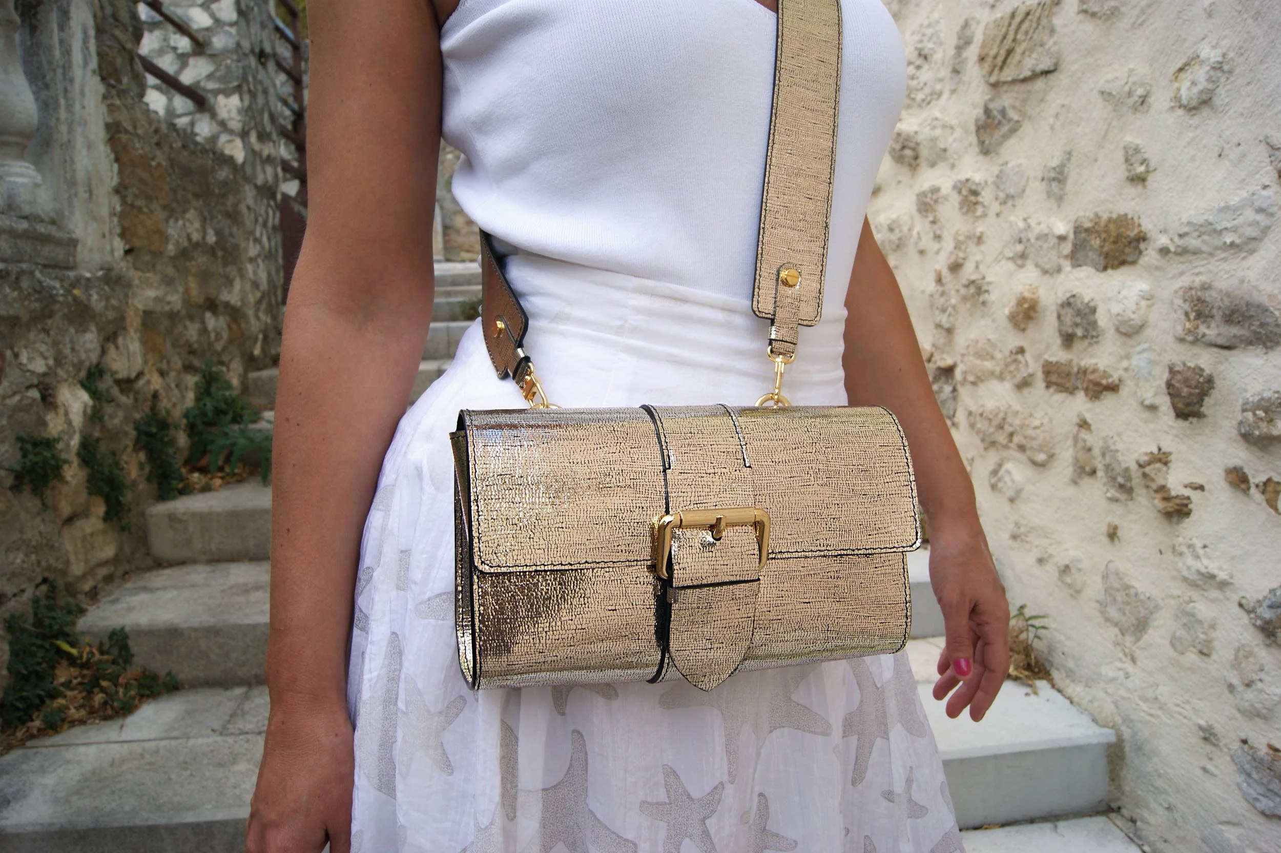 Sac "Tout Mini" Cuir lamé doré modèle medium