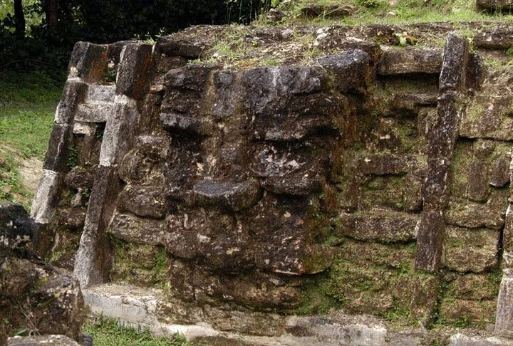 Altun Ha Temple (7).jpg