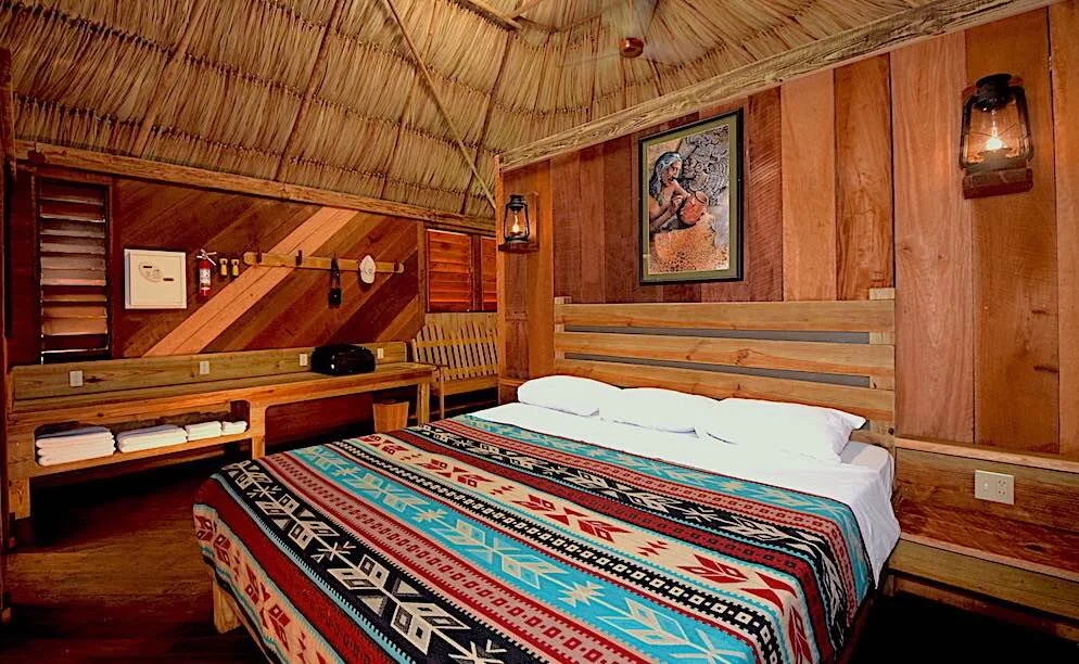 CABANA FAMILY 1-BEDROOM KING.jpg
