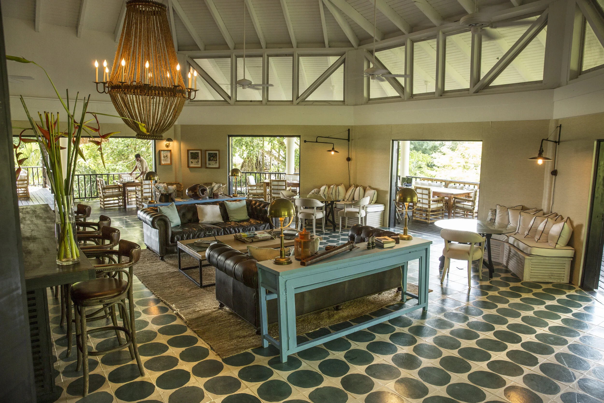 Garden Table Restaurant.jpg
