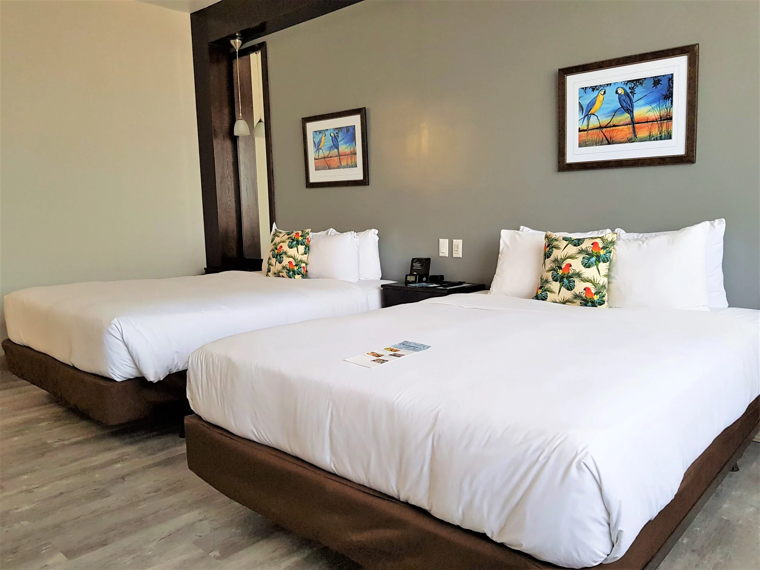 Guest Room 3.jpg