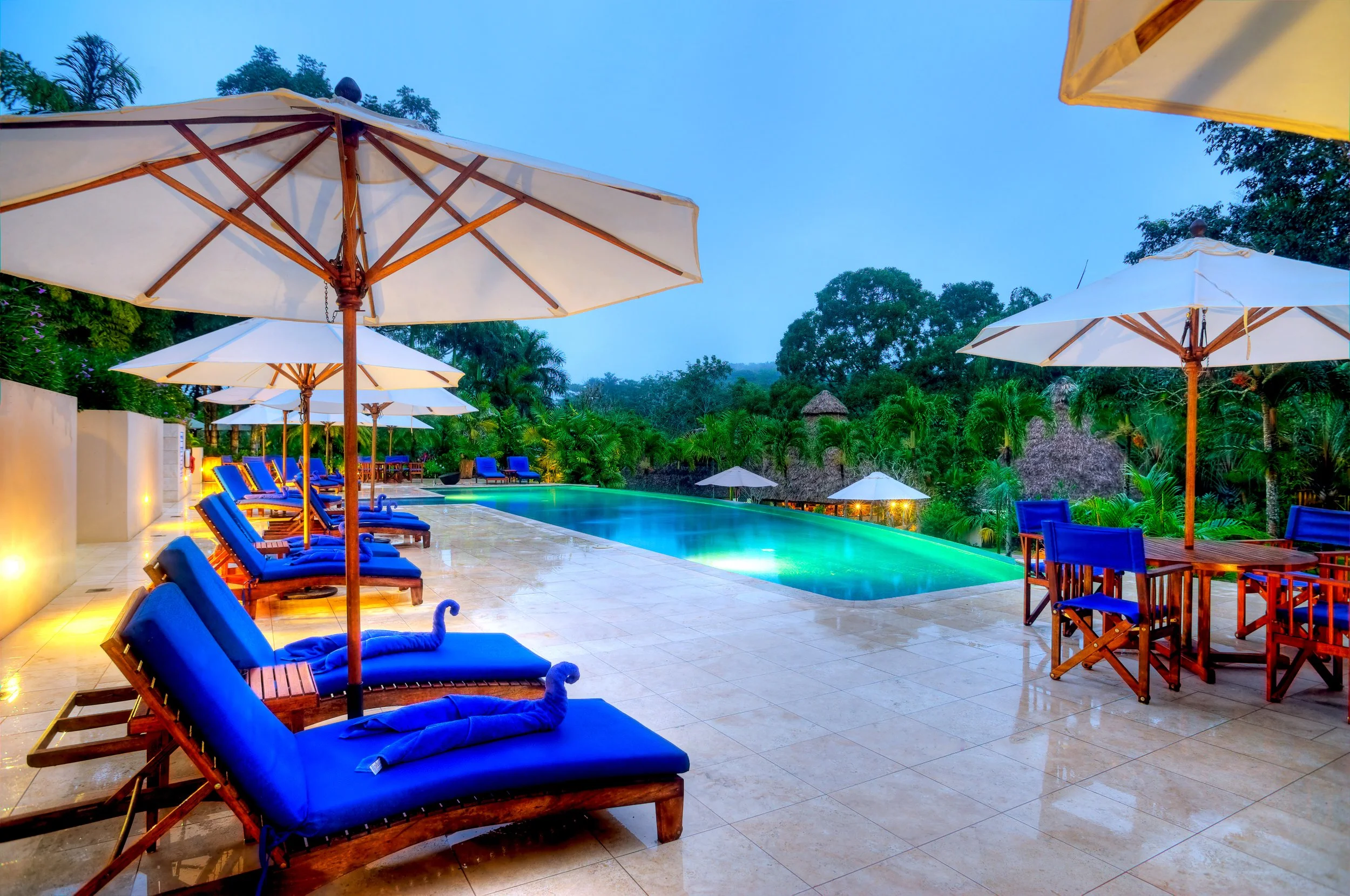 belize-chaa-creek-jungle-lodge-infinity-swimming-pool.jpg
