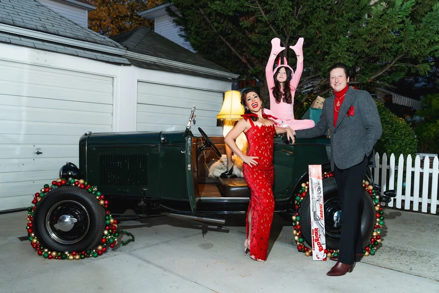 Don&rsquo;t forget to tune in today for our instagram live at 4PM EST! You&rsquo;re in for a Christmas treat! 🎅🏼🎄🎁🤶🏼