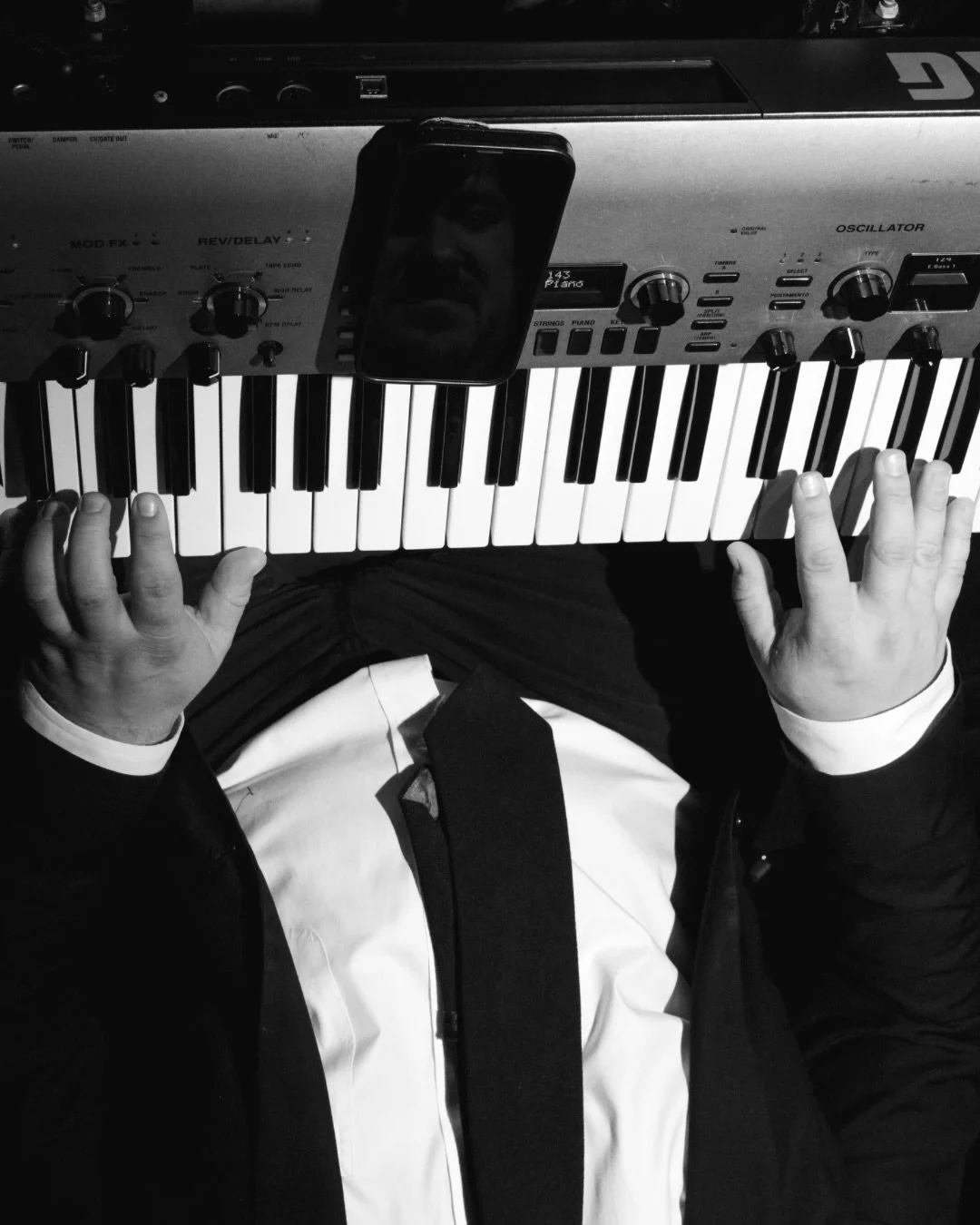 Alyssa and Ryan threw the raddest party and invited all their friends 🤘

Planning and design by @lauraremmert at @weylin1875 with @doan_ly flowering, @pinchfooddesign catering and @marcusreidband entertaining 

#nycwedding #film #nycweddingphotograp