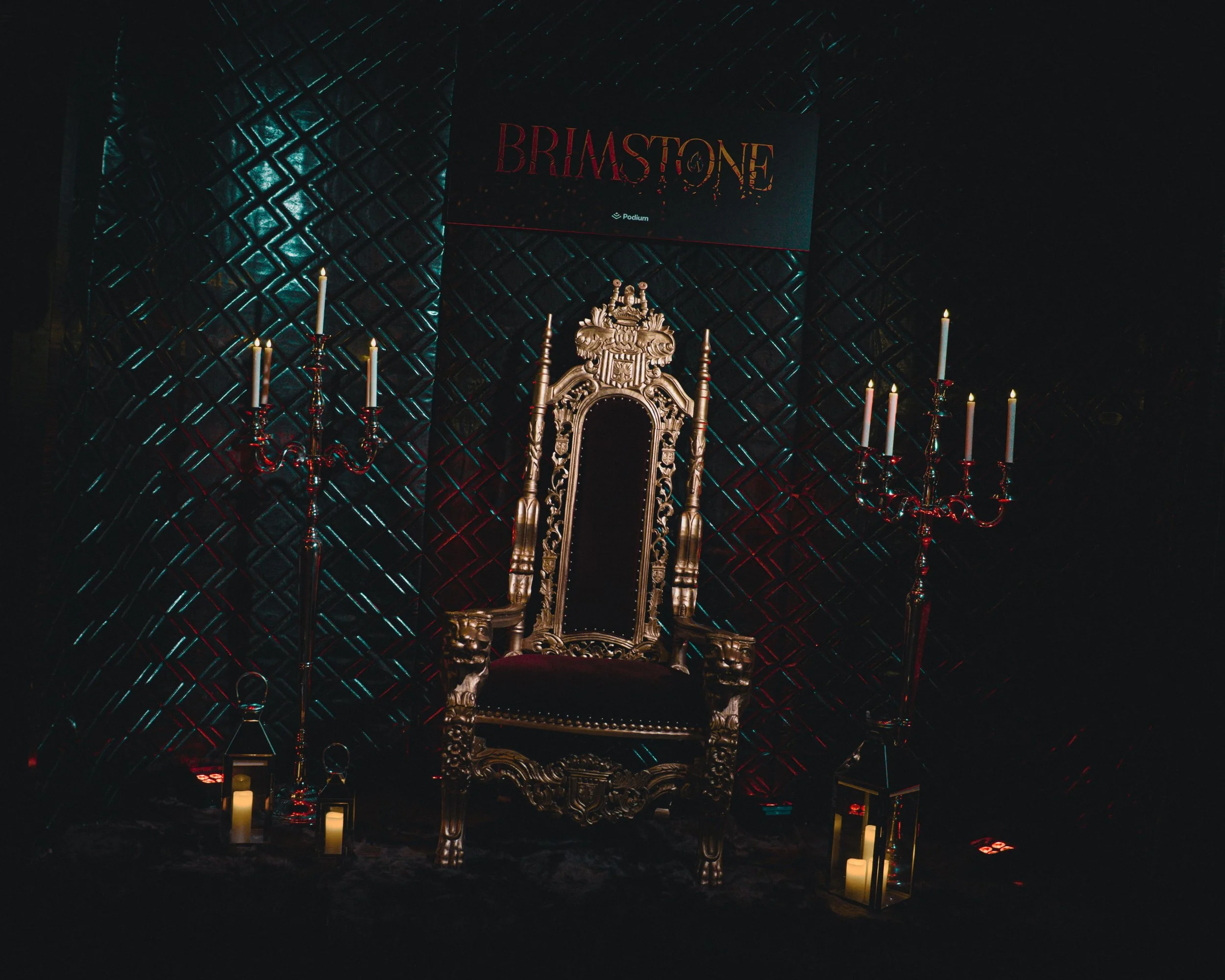 10_PODIUM BRIMSTONE.jpg