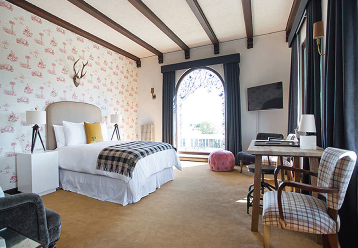 Top 10 Boutique Hotels in Angeles — Lady H.