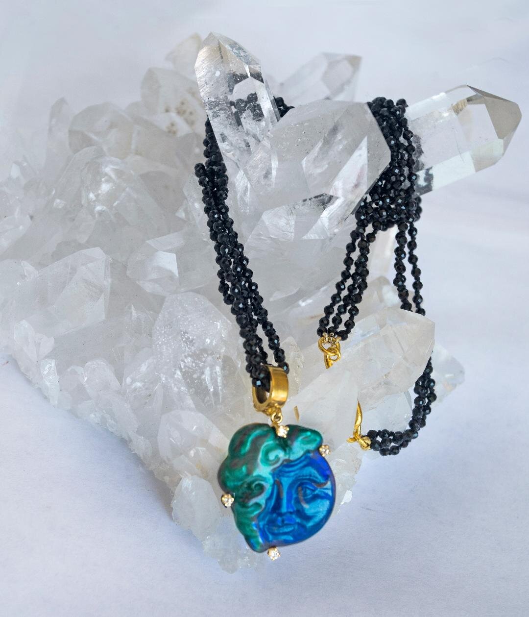 Necklace black.jpg