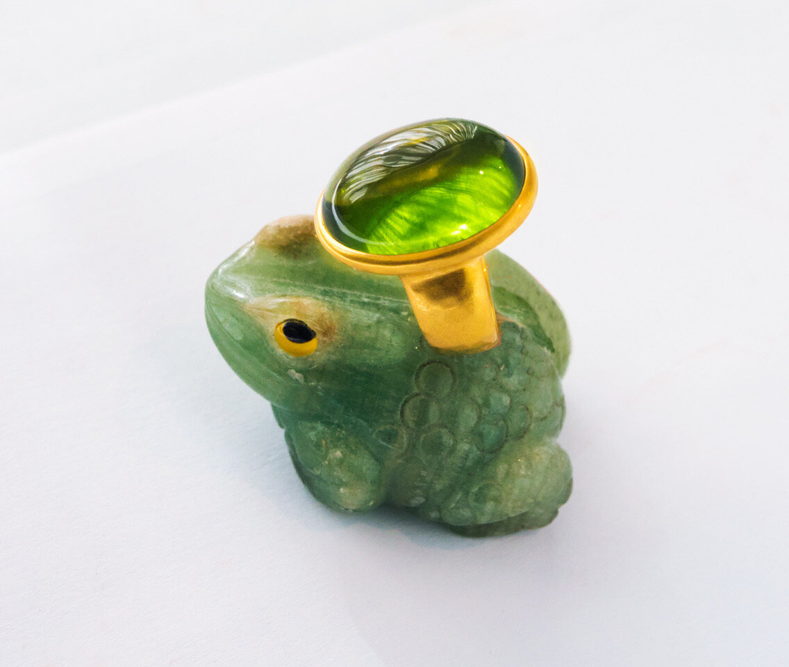 22K Gold Cabochon Peridot Ring