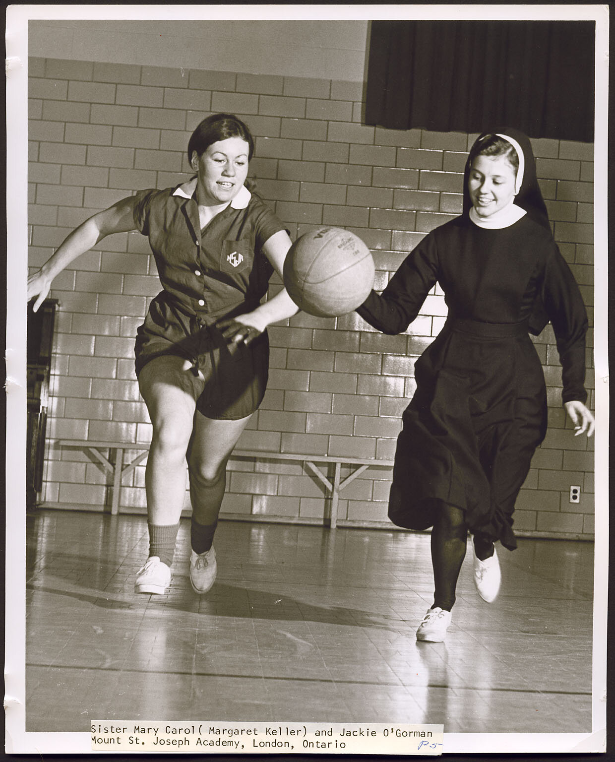 Sisters Basketball.jpg