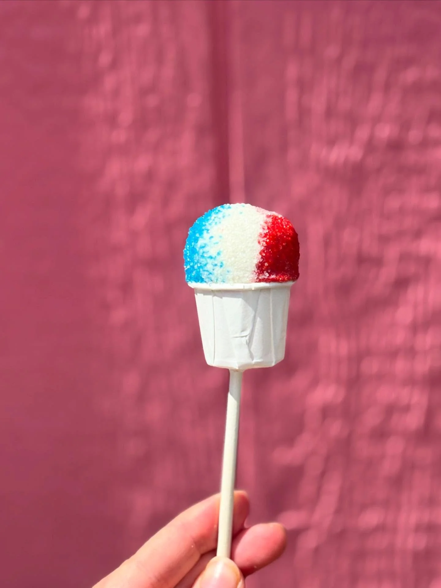 A moment for the cutest little snocone cakepop 🇺🇸🧨🧑🏻&zwj;🦽&zwj;➡️ ❤️💙🩵

Fourth of July options up on my story!