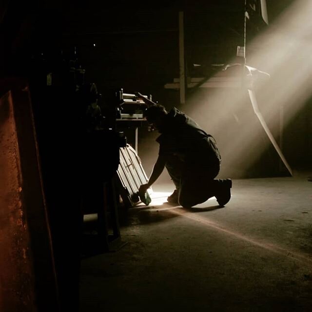 A few days ago a bunch of buddies teamed up as a solid crew and collaborated on a lighting excercise &quot;The Welder&quot;.
- Artur Zaitsev

https://vimeo.com/361126176

Credits:
DP: @arturzaitsev.dp
Gaffer: @philippemaurice
Key Grip: @mazai.photo
1
