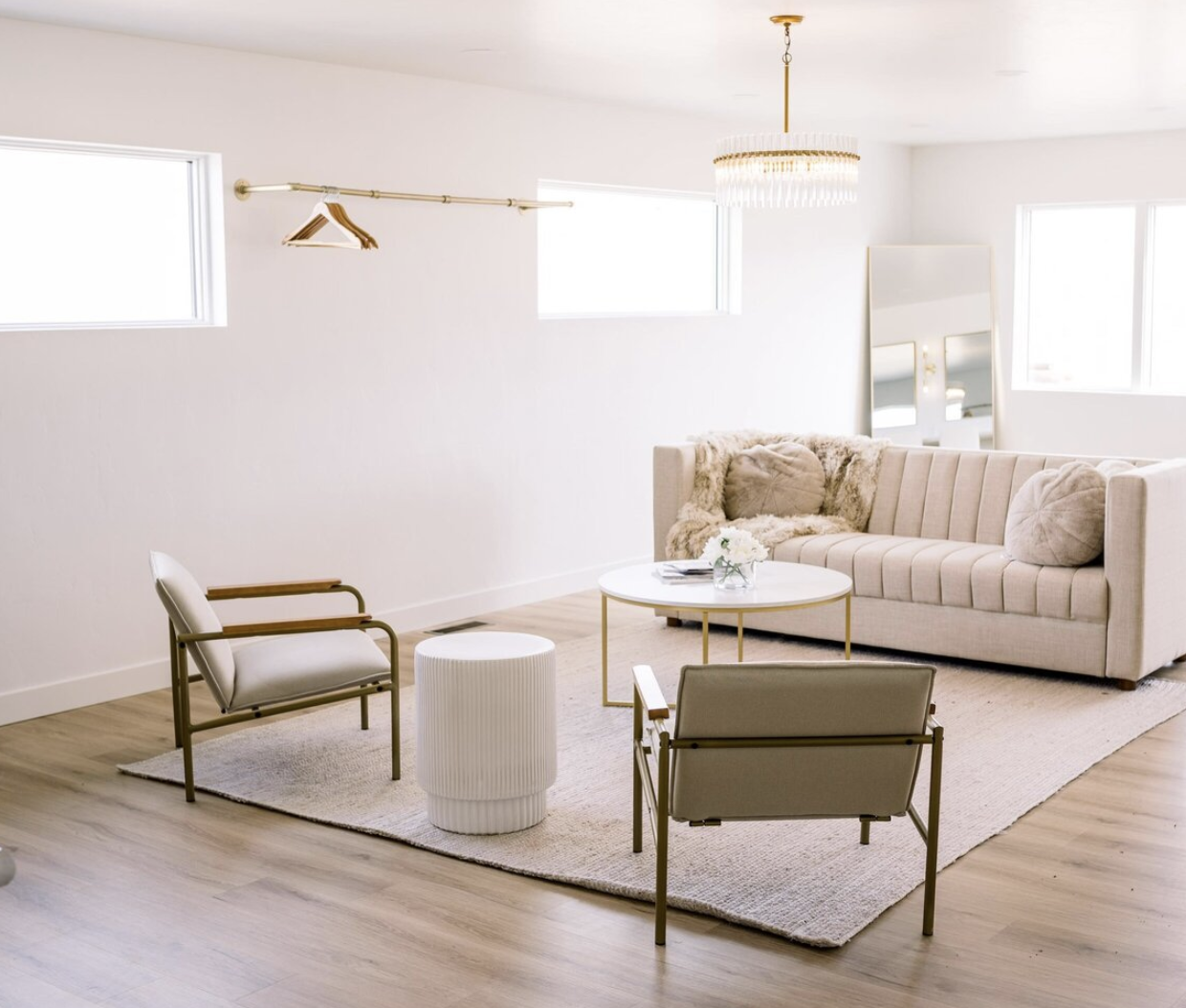 August House Venue Dickinson ND bridal suite