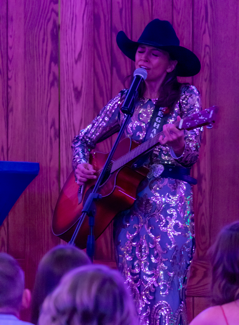 Mardi Gras 2026 (Meghan Cave)_250.png