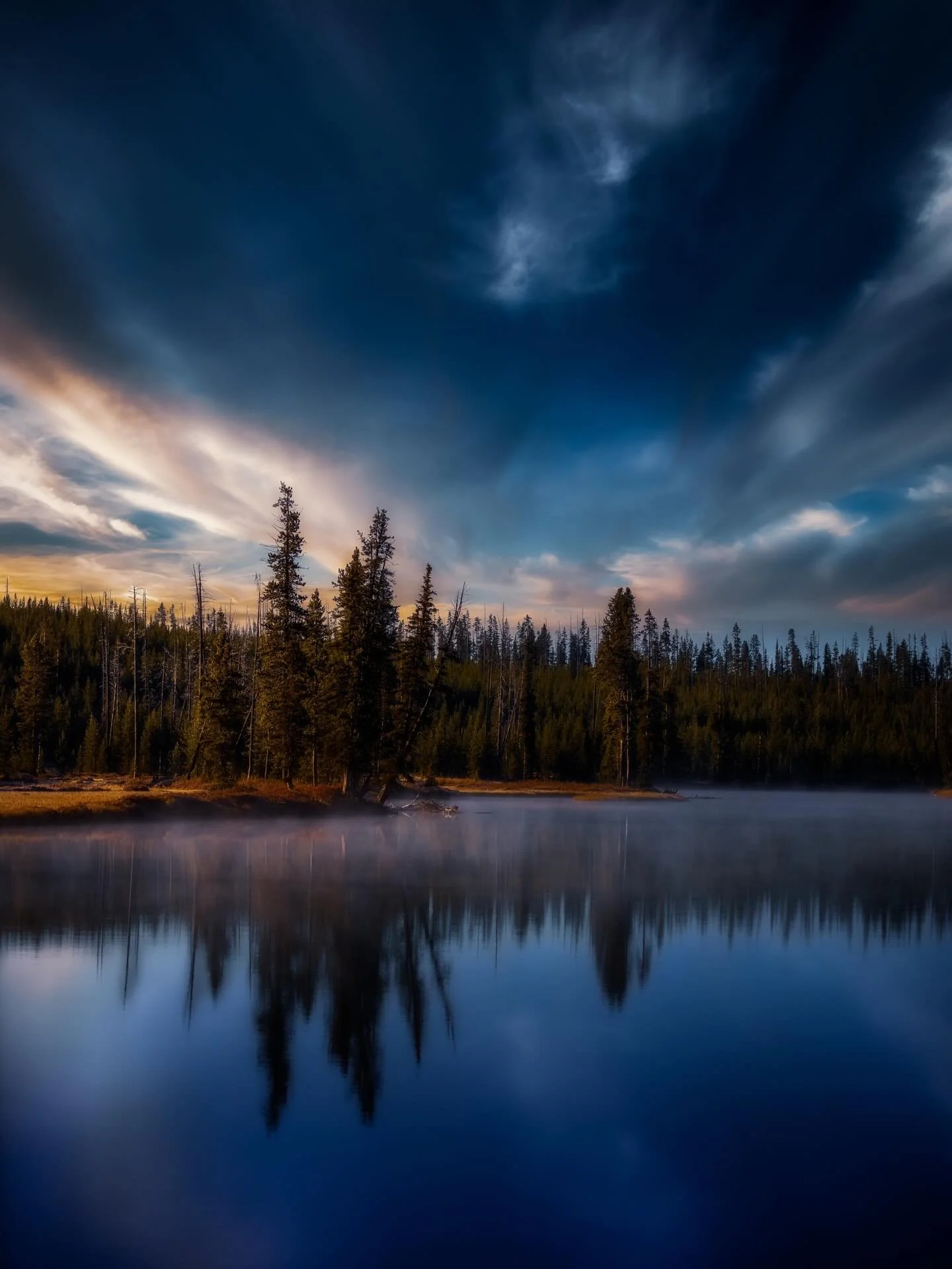 Yellowstone sunrises don&rsquo;t announce themselves&hellip; they whisper.

The world is still half asleep when I&rsquo;m out there&hellip; boots in the frost, breath hanging in the air, camera in my hands like it belongs there. No crowds. No noise. 