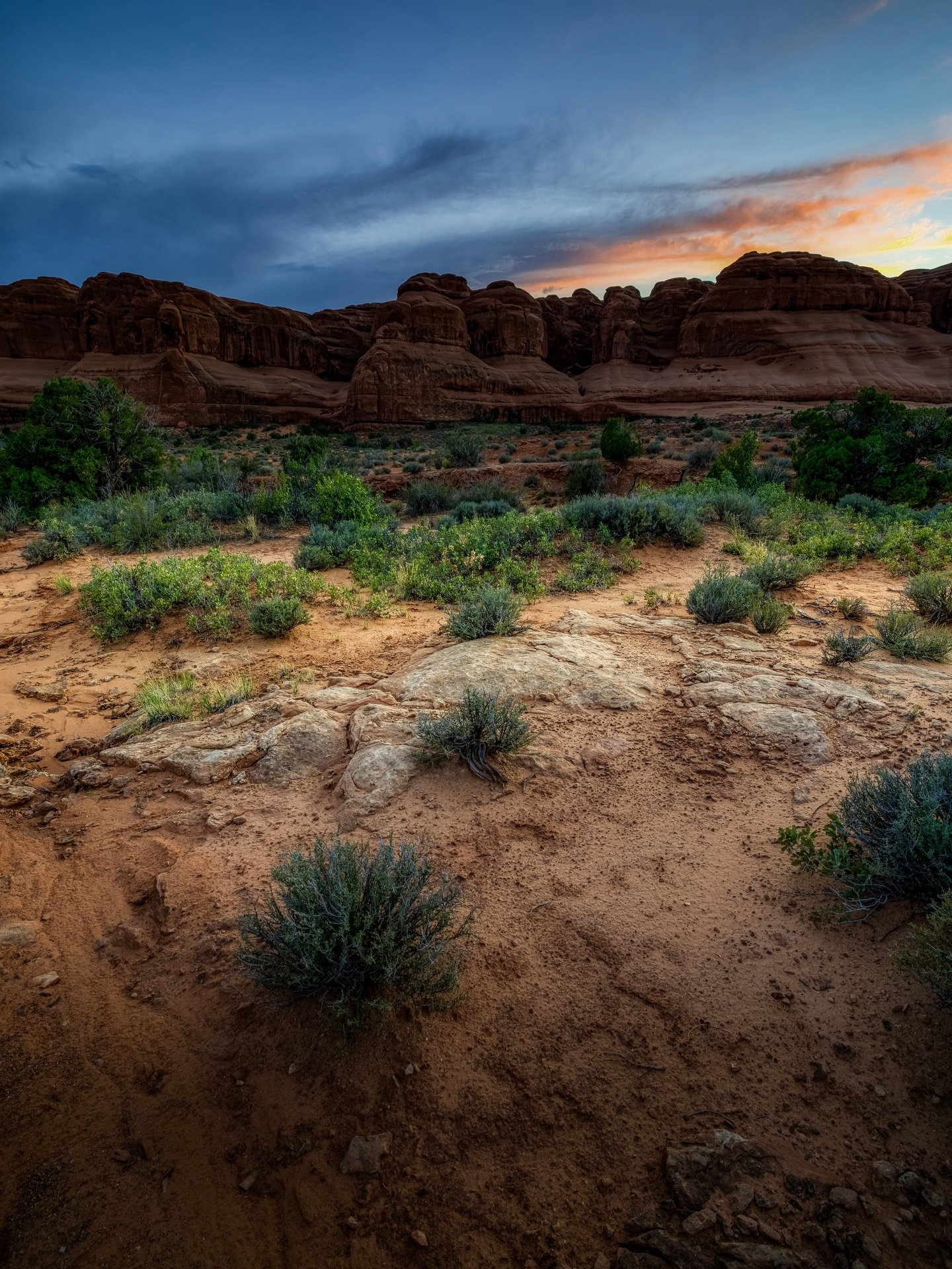 Desert sunsets are hard to beat &hellip; @canonusa @canon_magazine