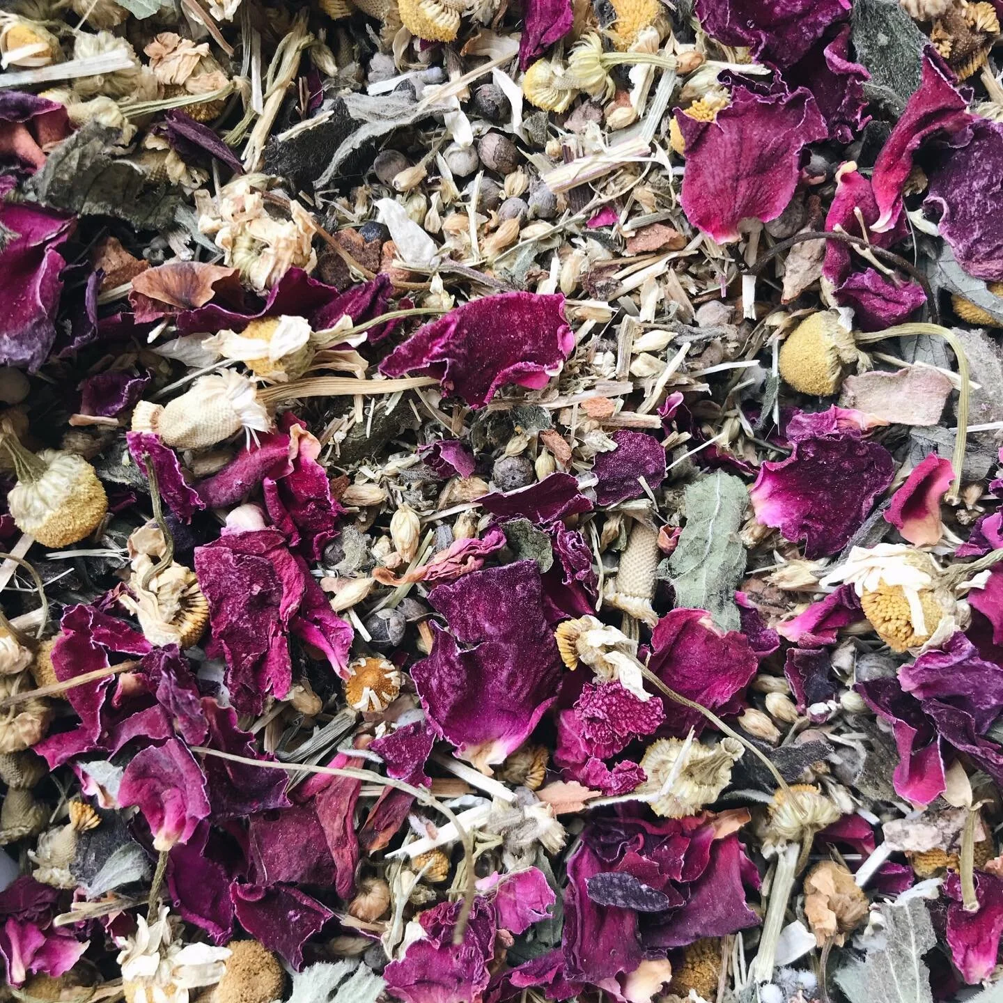 Herbal hunni&rsquo;s 💜

Liquid &bull; Teas &bull; Dried &amp; boiled &bull; Food &bull; Plants &bull; Tablets &bull; Sprays &bull; Creams &amp; Lotions &bull; Oils 

They come in all forms. What ways have you tried taking herbal medicine?