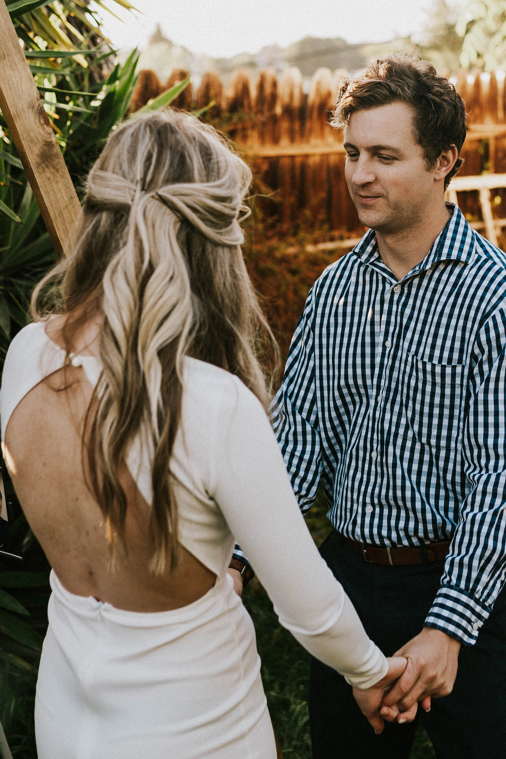 ali-brian-backyard-elopement-Lauren-turner-photography-07698.jpg