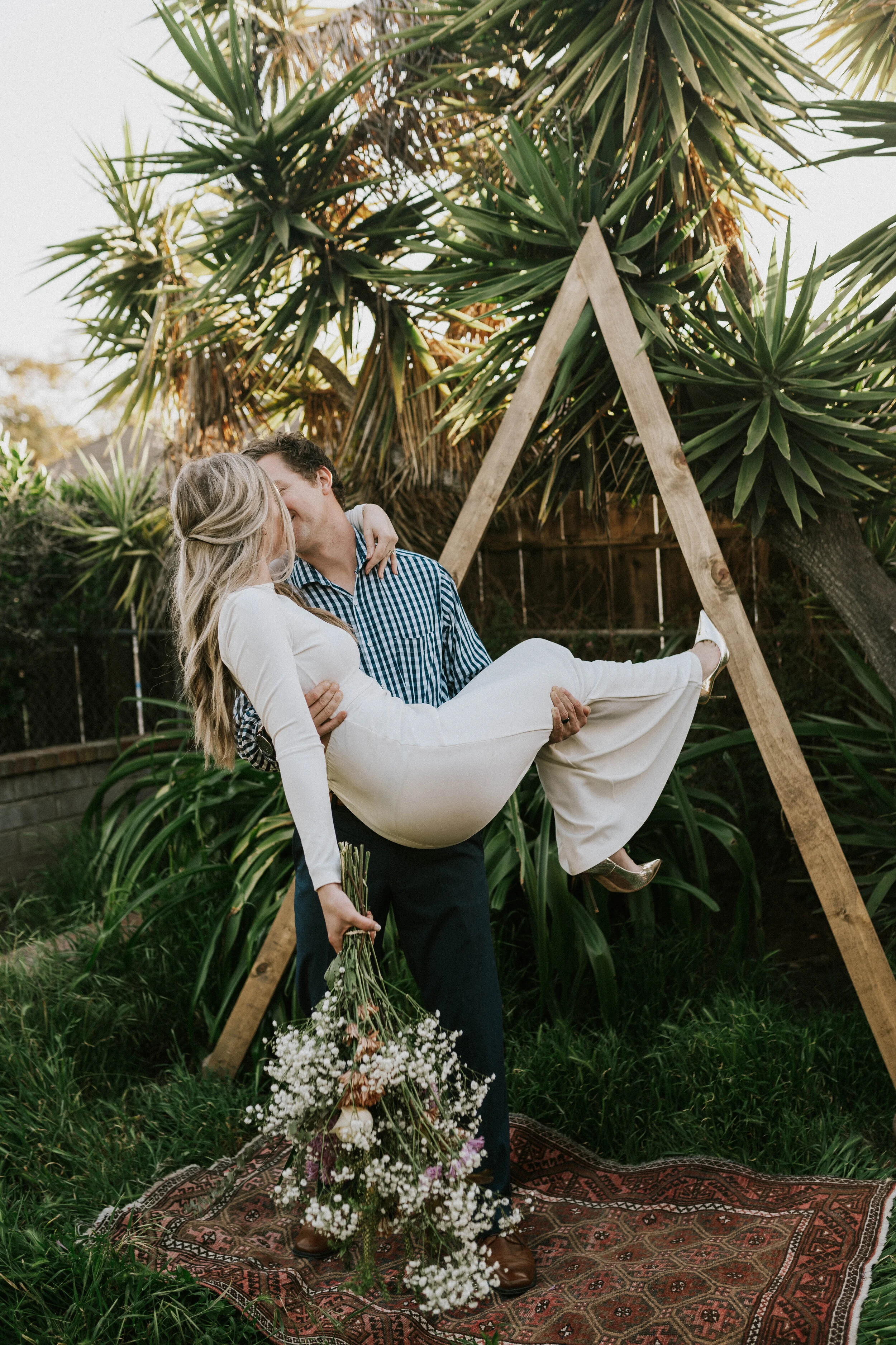 backyard-wedding-elopement-ideas-ceremony-details-and-ideas-ali-brian-photos-lauren-turner-photography-adventure-elopement-intimate-wedding-photography-san-diego-southern-california-07802.jpg