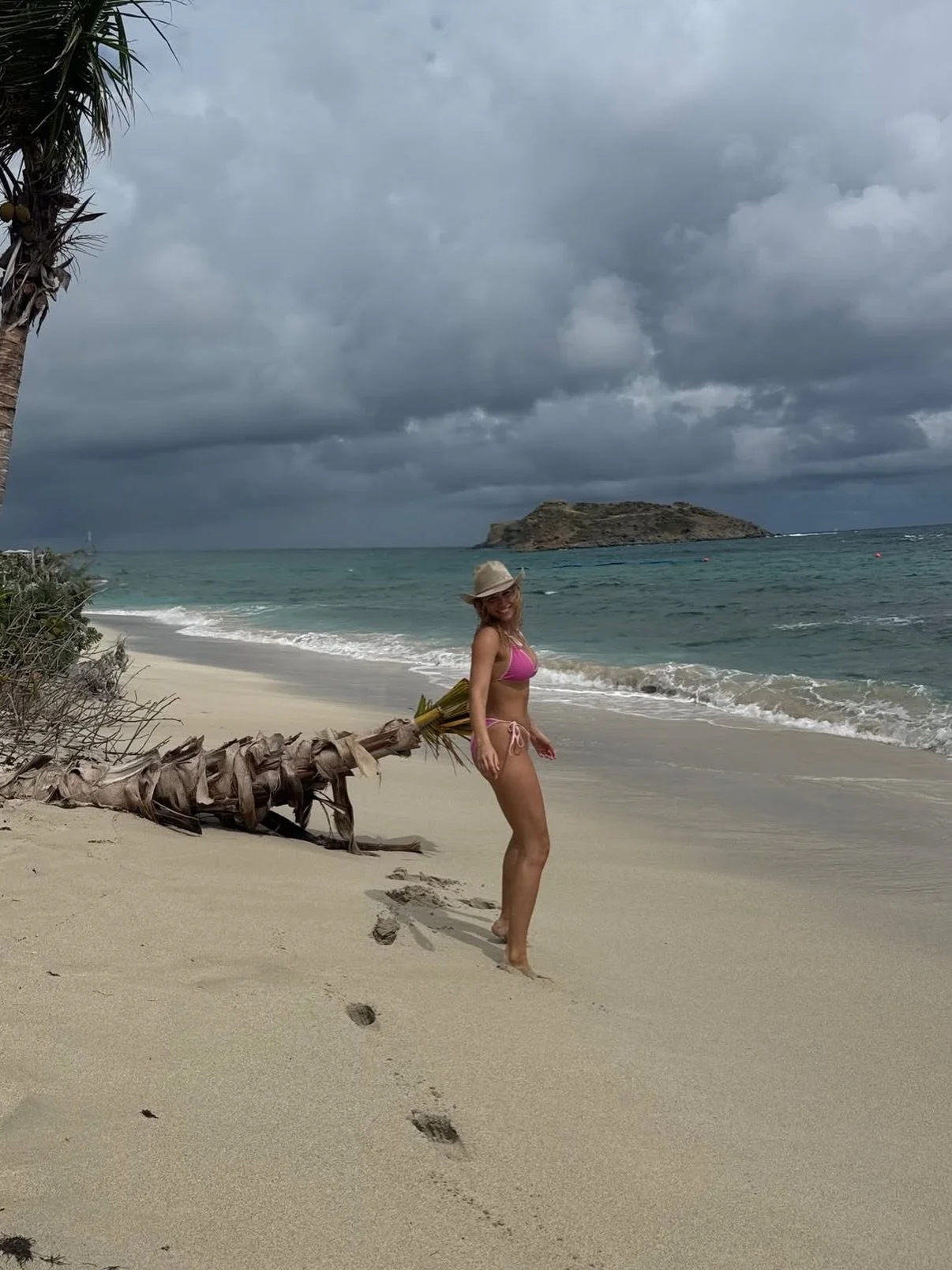 A quick dump of you looking cute &amp; having fun 😘