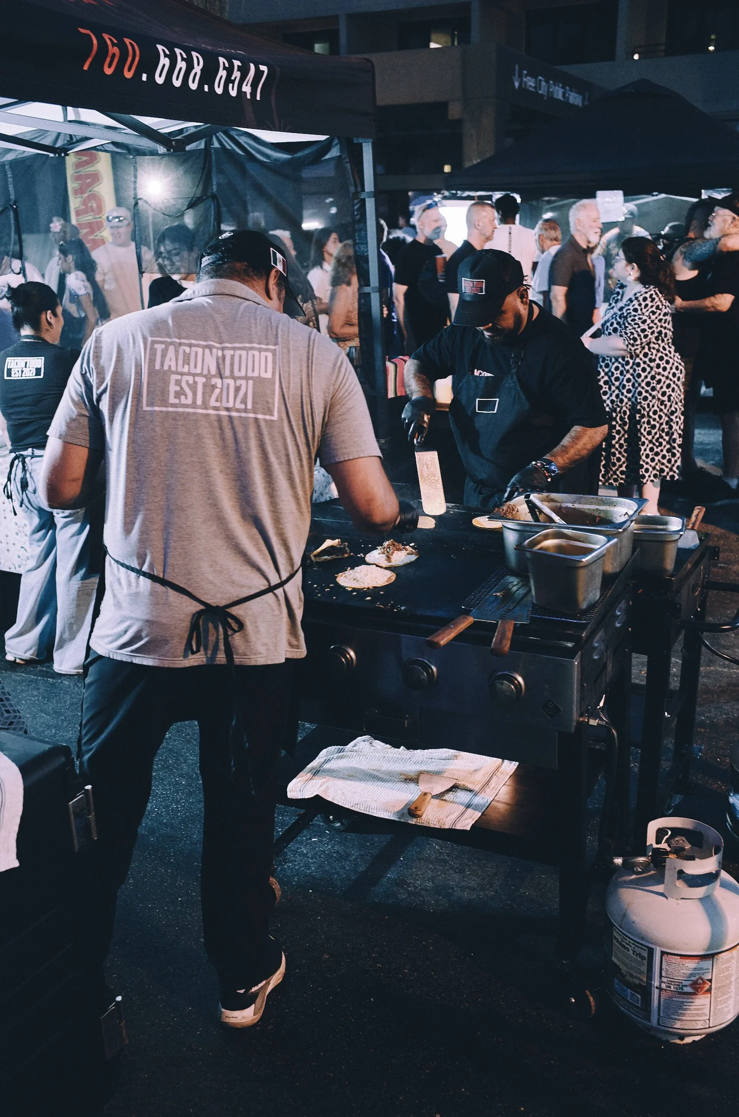PALM SPRINGS Night Market