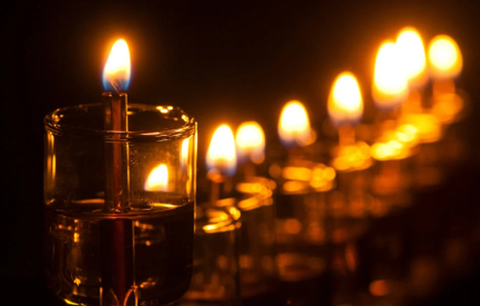 On The 5th Day Of Xmas Age To Me!  (End Of Hanukkah)