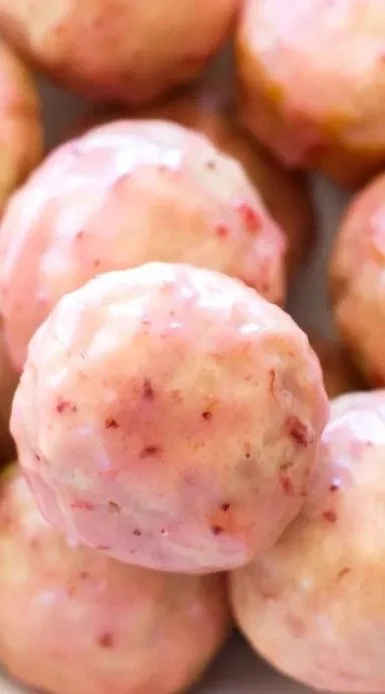Strawberry Vanilla Gram Donut Ball
