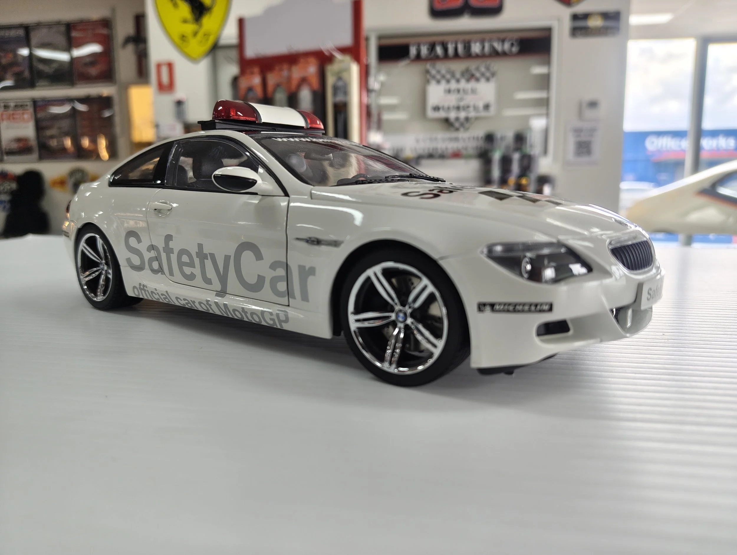 BMW M6 Safety Car Moto GP 2006 - Kyosho 1:18