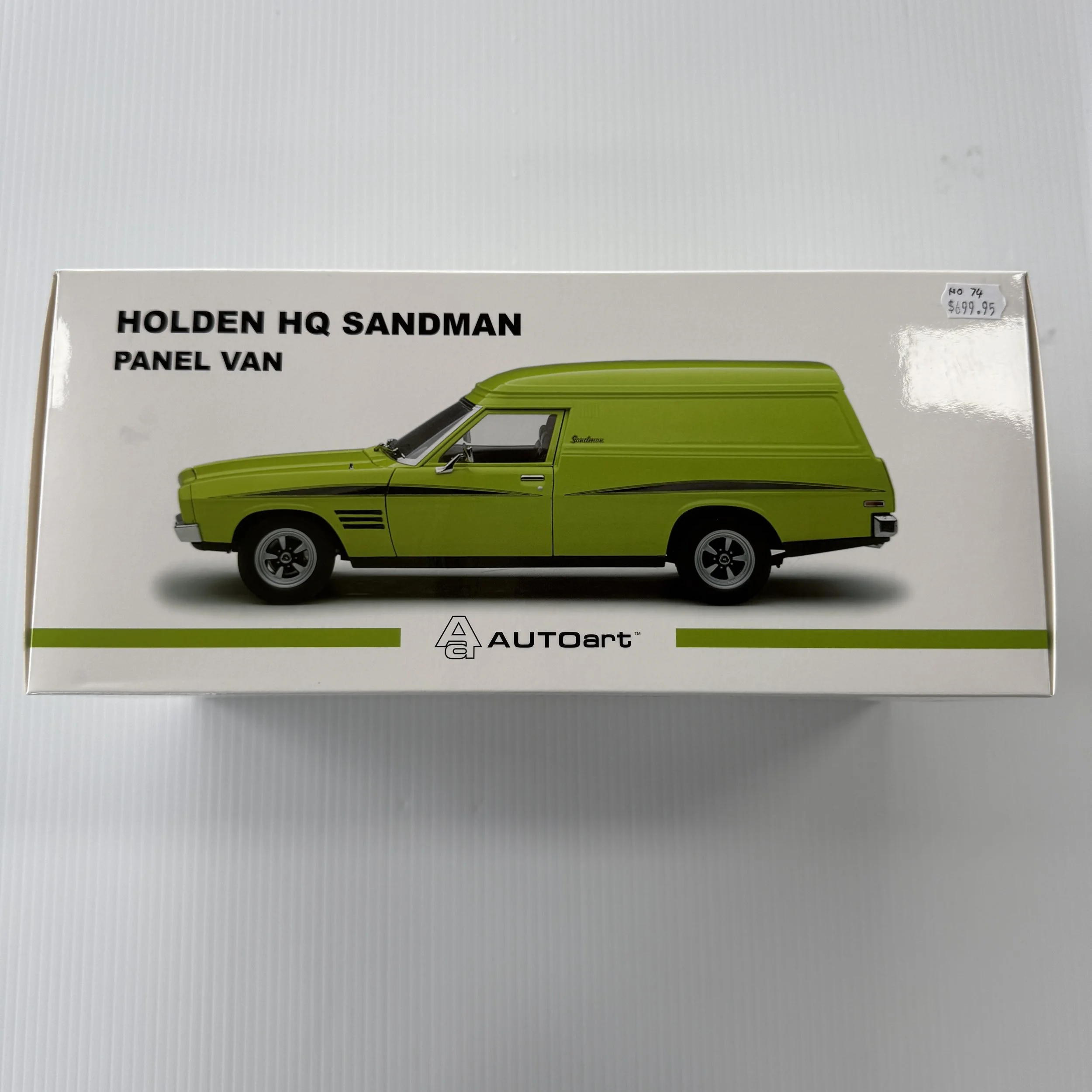 ミニカー Holden HX Sandman Utility 1:18 1/18 AUTOart Holden HX Sandman Panel Van (Blue) Diecast Car