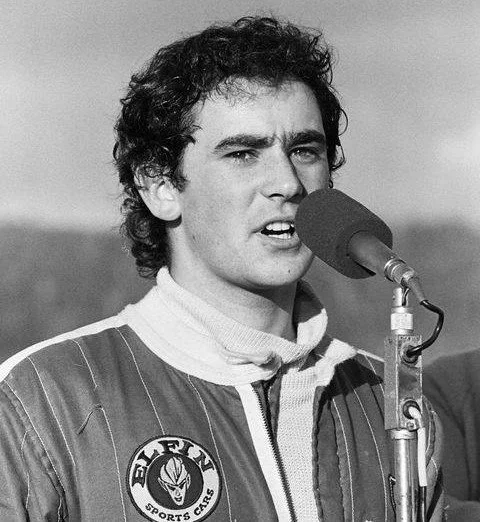 Mark McLaughlin - profile pic.jpg