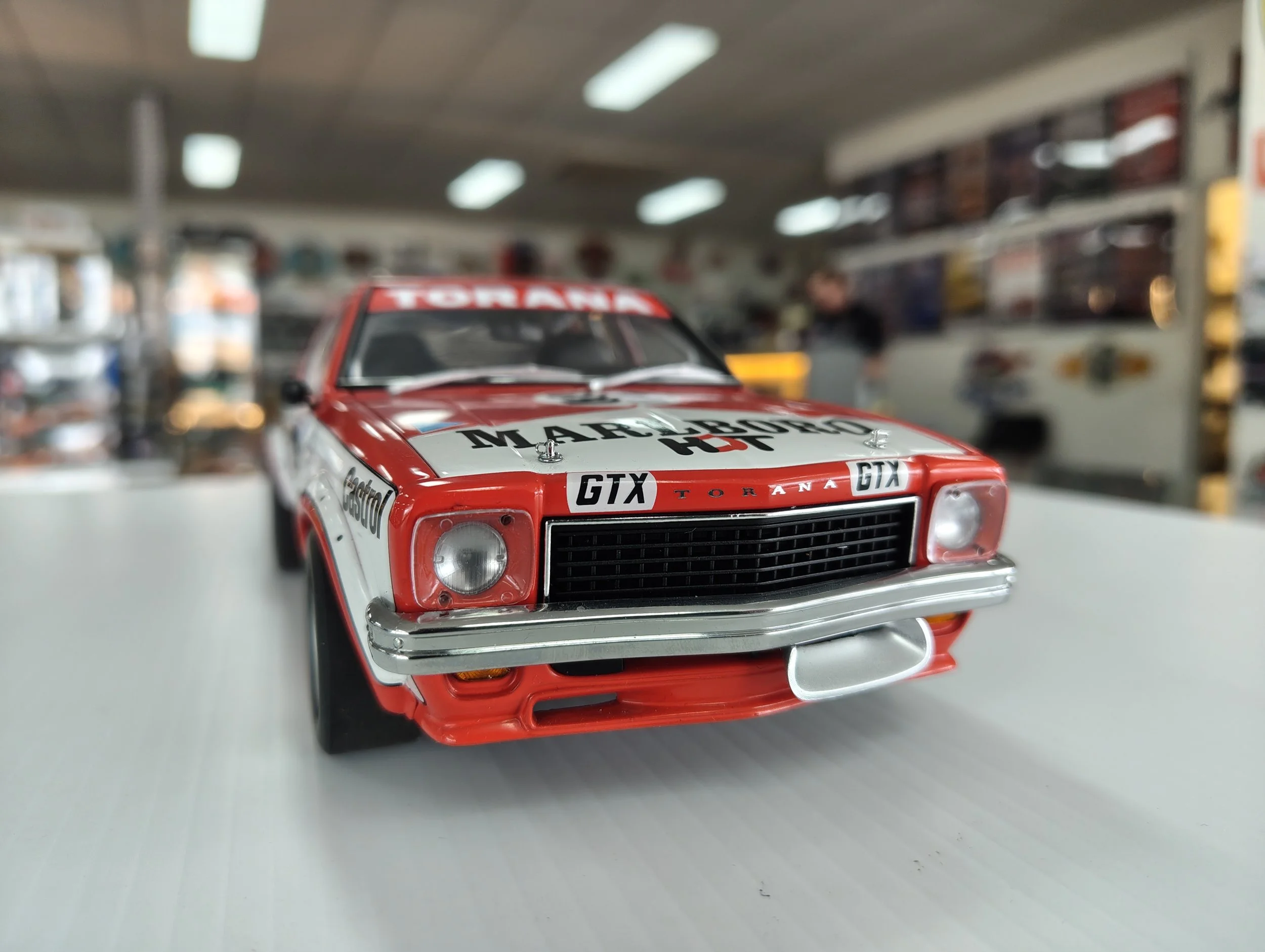 Holden Torana L34 - Bond/Skelton Bathurst 1974 - AutoART