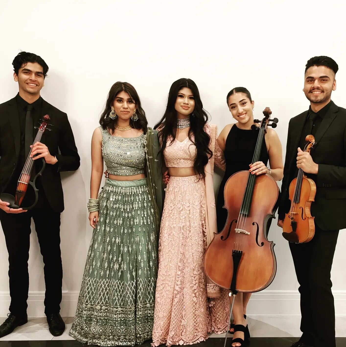 The Rosemont Trio played classical covers of Bollywood music for this beautiful Indian wedding. Just look at those dresses!

Congratulations to Nilufer and Soheil! 

#bollywood #classicalmusic #stringtrio #violin #cello #indian #classical #rosemont #