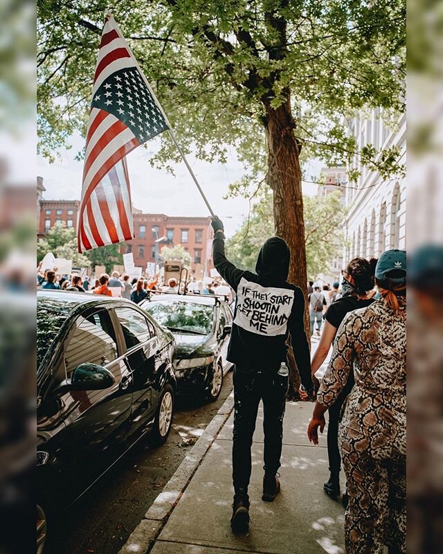 If they start shootin...
.
.
.
#blacklivesmatter #troyny #iftheystartshooting #kikivassilakis #americanflag #protest
