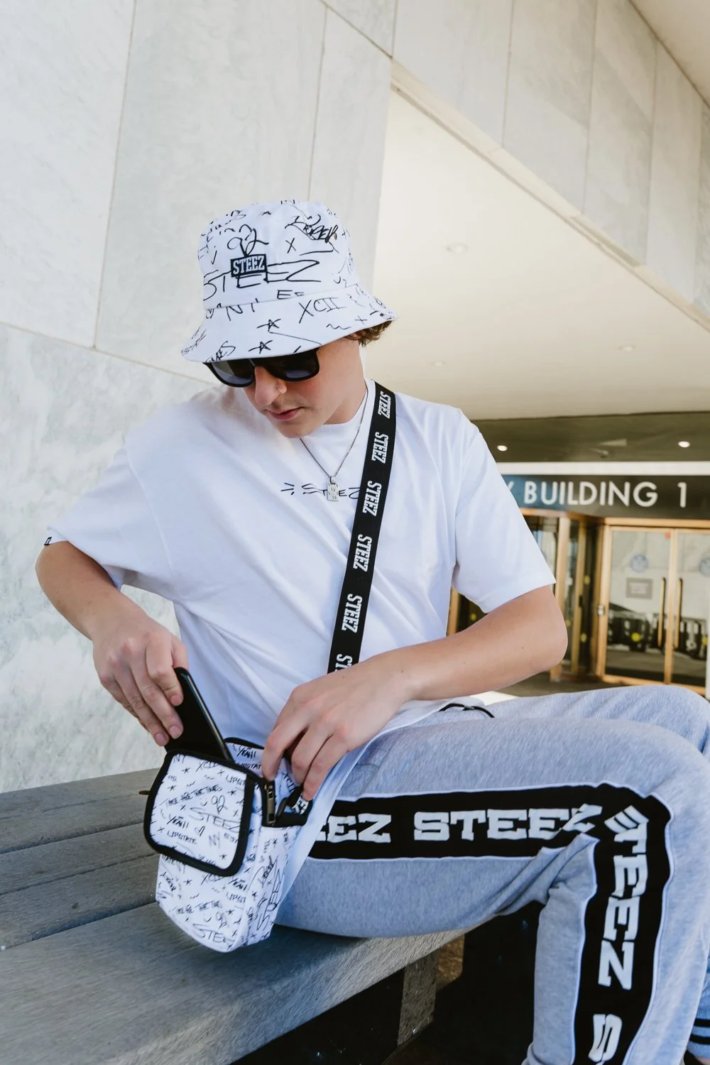 2021_10_29_KikiVassilakis_STEEZ_FallDrop_sm (16 of 102).jpg