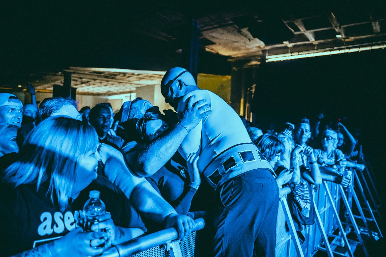 2022_06_24_KikiVassilakis_TheAquabats_sm (55 of 95).jpg