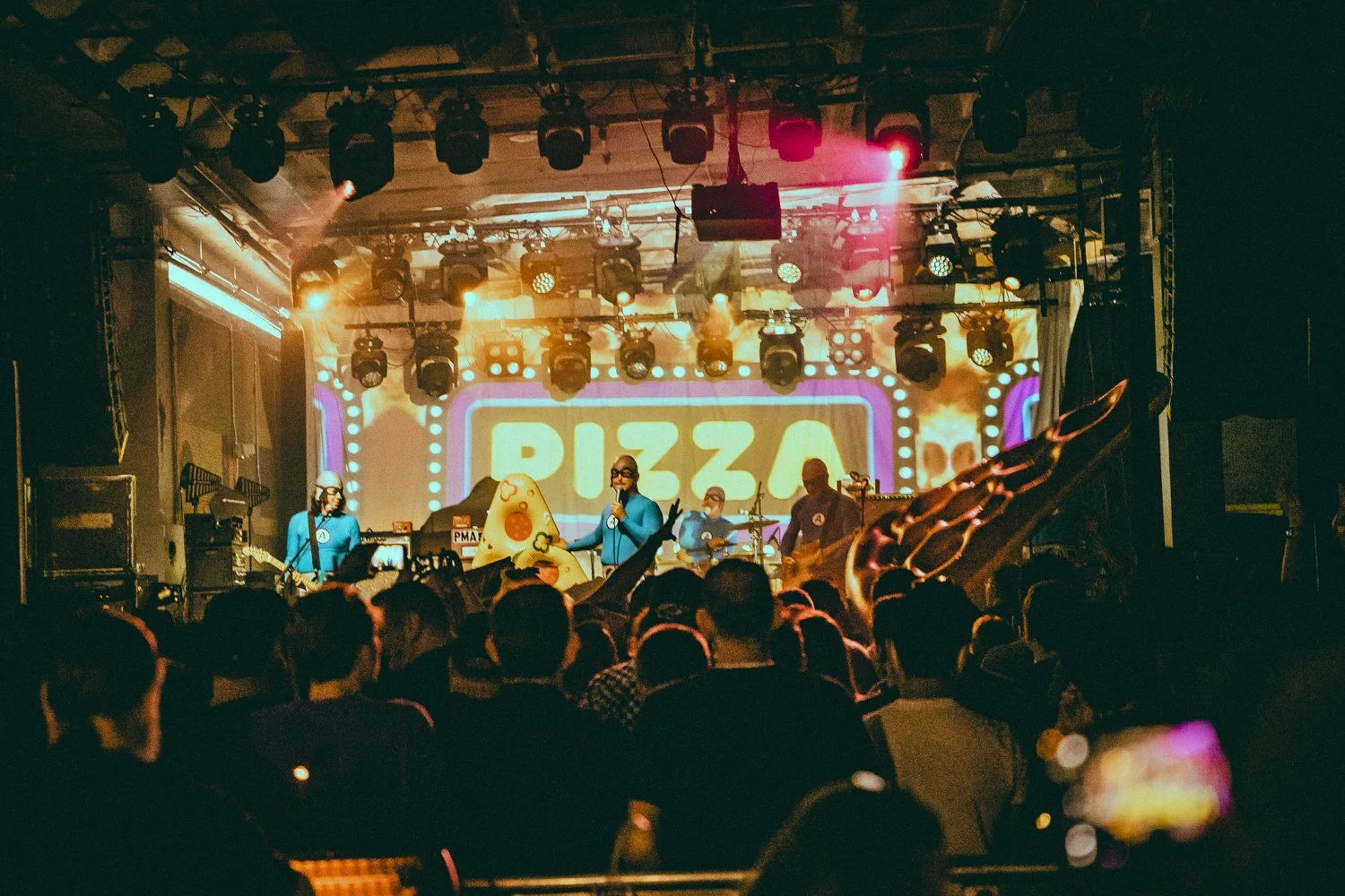 2022_06_24_KikiVassilakis_TheAquabats_sm (76 of 95).jpg